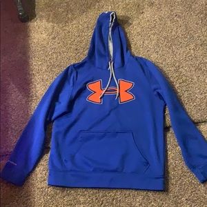 Thick Under armor hoodie